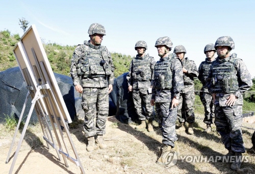 ▲ 연평도 군 부대원들의 대비 태세 점검.