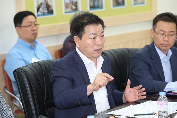 지난 8월 14일 박승원 광명시장이 에이스광명타워에서 '기업인과의 간담회'를 가졌다. (사진=광명시)