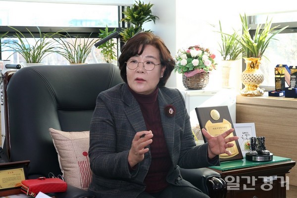 인천 남동구의회 의장이 본지기자와 인터뷰에서 올해 의회 활동방향을 밝히고 있다. (사진=인천 남동구의회)