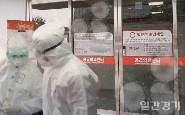 서울 구로구 콜센터 집단감염자 수가 늘어나고 있는 가운데 인천 경기 거주 확진자수는 총 21명인것으로 나타났다. (그래픽=일간경기)