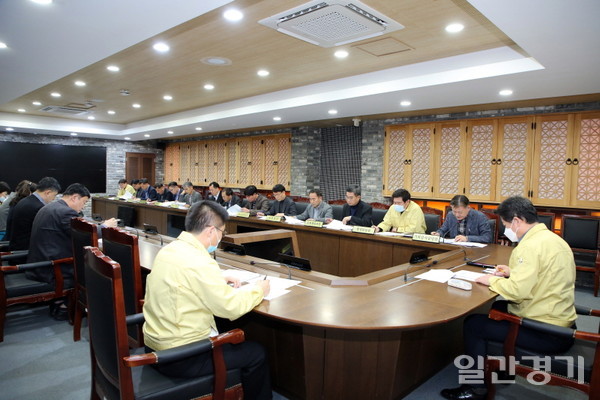 연천군은 11일 지역 경제 활성화를 위한 대책 회의를 가졌다. (사진=연천군)
