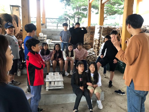 한국도자재단은 ‘2020 박물관 길 위의 인문학-꿈과 끼를 찾아보는 도자문화여행’에 참여할 청소년을 모집한다. (사진=한국도자재단)