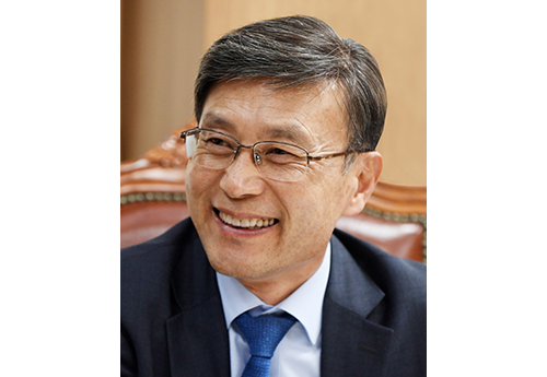 정하영 김포시장이 오는 16일 국회의원회관에서 ‘2020 지방자치행정대상’을 수상한다. (사진=김포시)