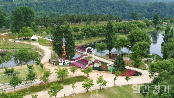 자라섬 남도 꽃동산은 가평군의 관심으로 더욱 아름다운 모습으로 재탄생됐다. (사진=가평군)