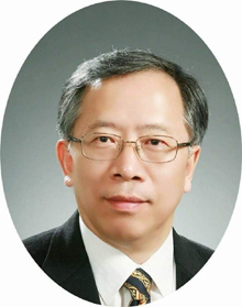                      홍석기 교수.                                     