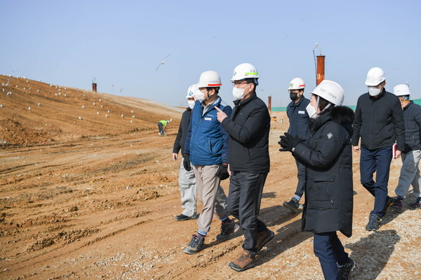 수도권매립지관리공사는 3월29일 해빙기 지반약화에 따른 사고 예방을 위해 제3-1매립장, 음폐수바이오가스화시설, 슬러지자원화 3단계시설 등 주요시설과 건축공사 현장에 대한 안전점검을 실시했다. (사진=수도권매립지관리공사)
