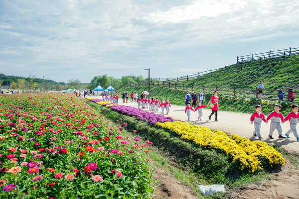 수도권매립지관리공사가 운영하는 드림파크 야생화공원에 올해 시민 16만3000명이 다녀가는 등 인천 시민들의 휴식처로 자리매김 했다. (사진=수도권매립지)