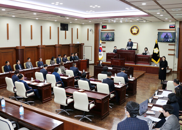 광명시의회가 2월3일 취약계층 난방비 긴급 지원을 위한 원포인트 임시회를 열고&nbsp;관련 조례안과 예산안을 처리했다. (사진=광명시의회)