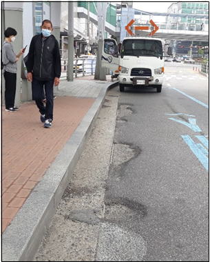 수원시는 포트홀로 인한 사고를 예방하고, 안전하고 쾌적한 도로환경을 조성하고자 오는 3월 말까지 &lsquo;포트홀 24시 기동대응반&rsquo;을 운영할 예정이다. (사진=수원시)