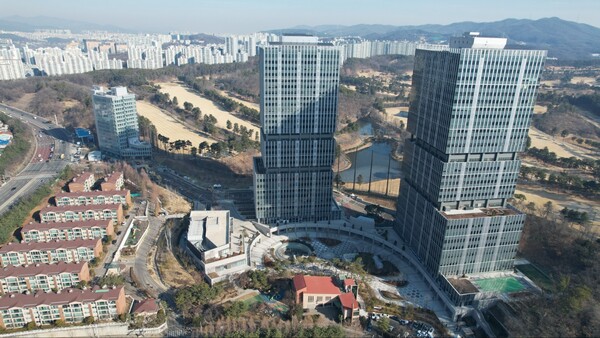 용인시는 3월28일 기흥구 구갈동 681번지 일원에 조성된 기흥ICT밸리 도시첨단산업단지를 준공 승인했다고 밝혔다.