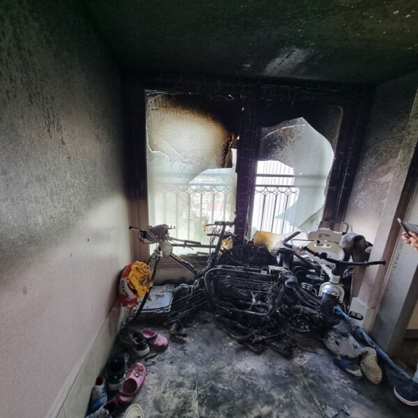 6월19일 오전 10시15분께 인천시 계양구 동양구 한 아파트에서 불이 났으나 이 아파트에 거주하던 의용소방대원이 나서 화재를 진압하고 시민을 구조했다. 사진은 화재 현장(사진=계양소방서)