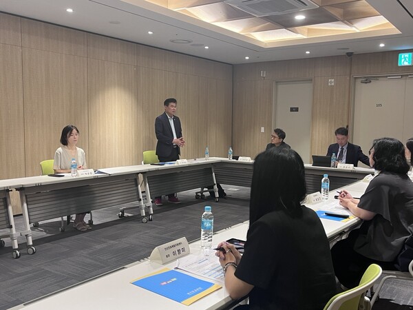 윤태길 도의원은 7월21일 경기도교육청 진로교육협의회 위원으로 위촉받고, 첫 번째 회의에 참석해 경기진로교육 정책추진 기본계획과 경기진로교육 현황 조사 결과에 대한 보고를 받았다. (사진=경기도의회)