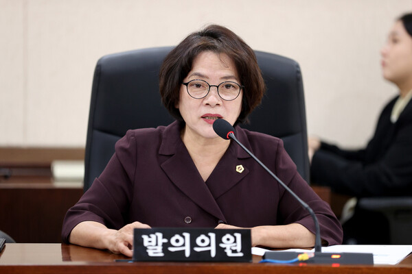 9월5일 인천시의회 행정안전위원회에 따르면 소속 신영희(국&middot;옹진) 의원이 대표 발의한 &lsquo;인천광역시 의용소방대 장학금 지급 조례 일부개정조례안&rsquo;이 이날 상임위원회에서 통과됐다. (사진=인천시의회)