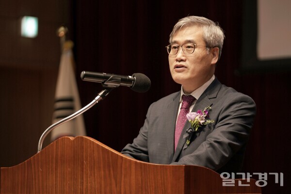 김진용 청장이 지난해 취임식에서 인사말을 하고 있다. (사진=인찬경제청)