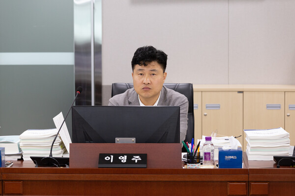 경기도의회 이영주(국민의힘, 양주1) 의원은 9월14일 열린 예산결산특별위원회 회의에서 다함께 돌봄센터에 대한 경기도의 적극적 지원 필요성을 제기했다. (사진=경기도의회)