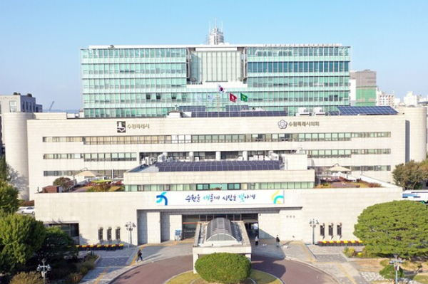 수원시는 지난 8월1일부터 9월8일까지 4개월 이상 공동주택 관리비를 체납한 1181가구와 공공임대주택 임차료를 체납한 745가구 등 1926가구를 전수 조사해 실태를 확인했다.