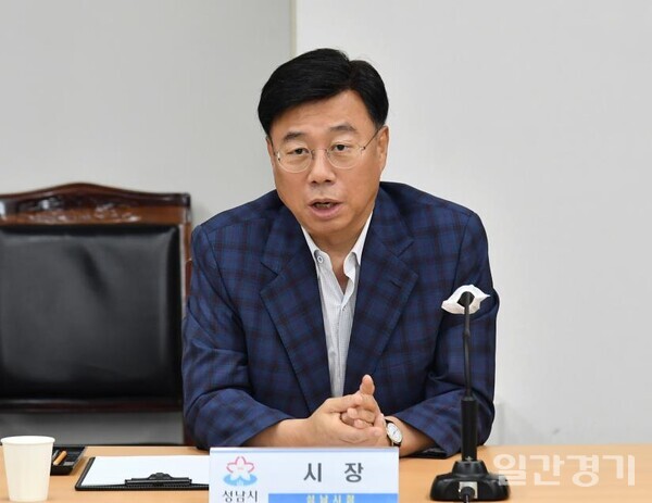 신상진 성남시장은 12월 1일 ‘노후계획도시 정비 및 지원에 관한 특별법’의 국회 본회의 조속 통과를 촉구하는 성명서를 발표했다.