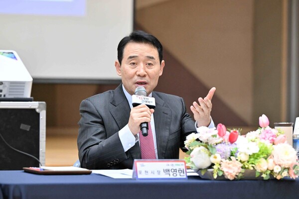 백영현 포천시장은 1월16일 창수교육문화센터 1층 강당에서 열린 2024년 창수면 주민과의 공감소통간담회에 참석햇다. (사진=포천시)