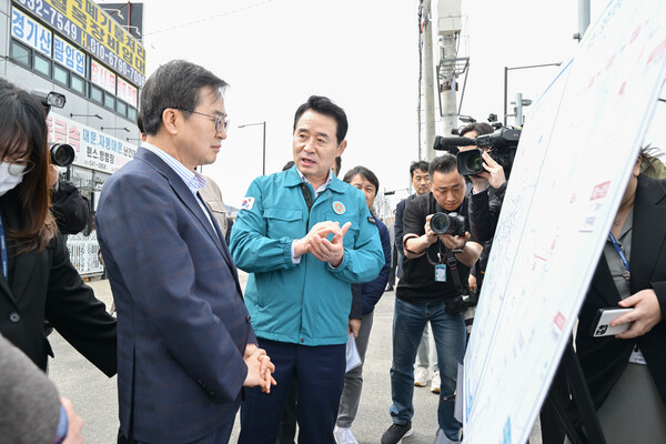 백영현 포천시장은 4월4일 김동연 경기도지사와 함께 올해 말 착공 예정인 전철 7호선 옥정-포천 광역철도 소흘정거장 예정지 현장을 방문했다. (사진=포천시)