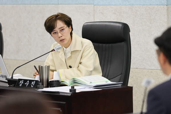 동구의회는 지난 4월25일 열린 제274회 임시회 제2차 본회의에서 장수진 의원이 대표 발의한 인천시 동구 학교시설 개방 지원 조례안을 원안 가결했다. 인천 동구의회 장수진 의원. (사진=인천 동구의회)