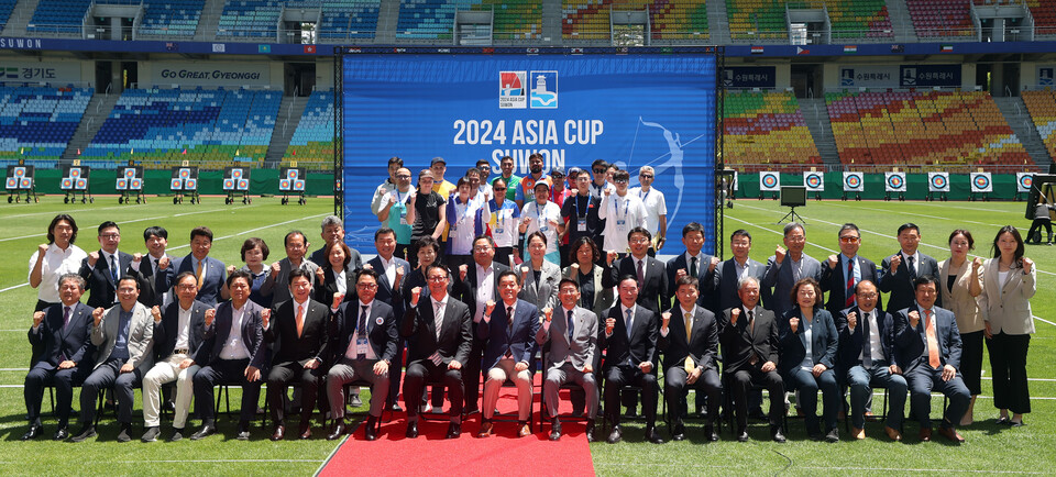 수원시의회(의장 김기정)가 6월3일 수원월드컵경기장 주경기장에서 열린 2024 아시아컵 국제양궁대회에 참석했다. (사진=수원시의회)