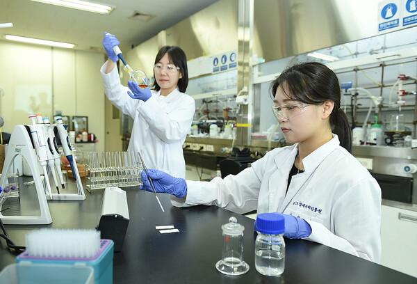 경기도경제과학진흥원은 14일 '살 빼는 지방' 만드는 차세대 항비만 치료 후보물질을 개발했다고 발표했다.(사진=경과원)