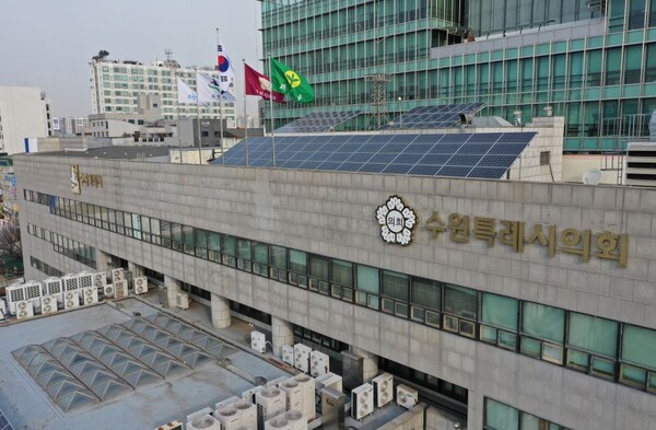 수원시의회는 제383회 임시회 제2·3차 본회의를 열어 제12대 후반기 원 구성을 마쳤다. (사진=수원시의회)