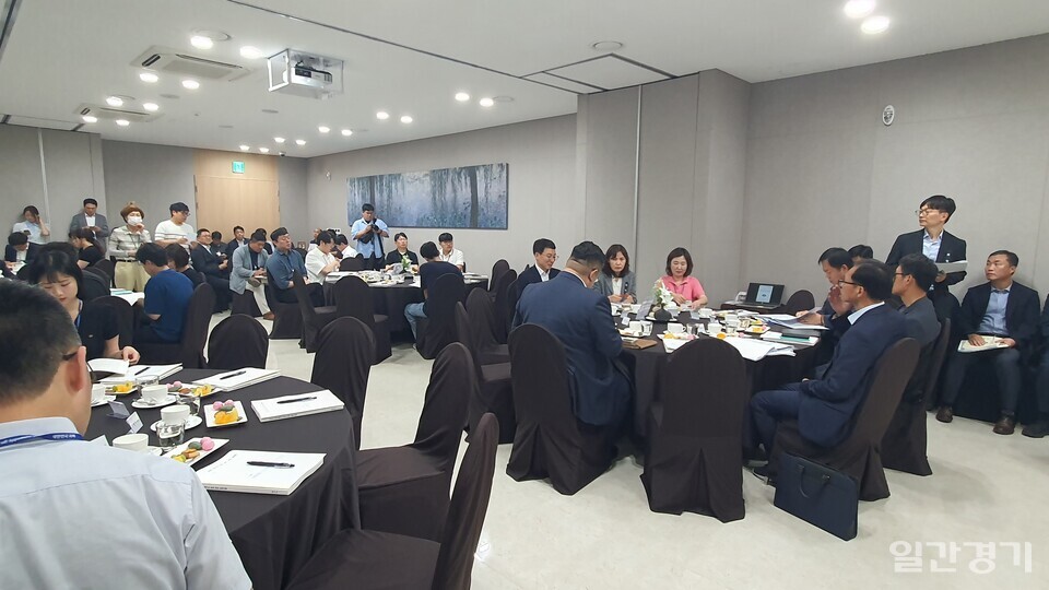 경기도는 7월4일 국회에서 경기지역 국회의원 보좌진 대상으로 ‘2025 경기도 주요 국비 사업 설명회’를 열었다. (사진=홍정윤 기자)