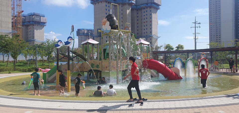 인천시 미추홀구가 다음 달 28일까지 수봉공원, 아이그린공원에서 어린이 물놀이장을 운영한다.(사진=인천미추홀구)