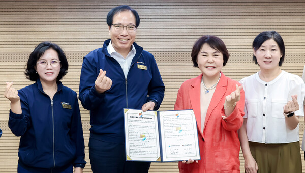 인천교통공사와 인천시간호사회는 26일 지하철 등 교통시설 내 응급구조활동을 위한 업무협약을 체결했다.(사진=인천교통공사)