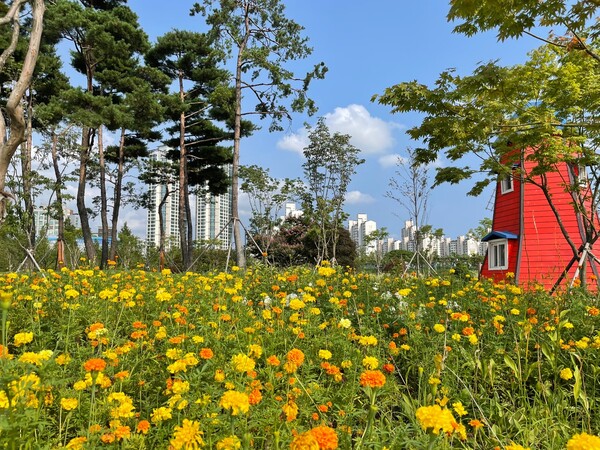 부천시 상동호수공원이 산림청에서 주관한 ‘아름다운 도시숲 50선’에 선정됐다. (사진=부천시)