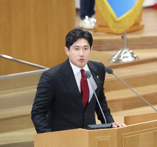 이상원 경기도의원은 11일 '환경친화적 자동차 전용주차구역의 화재예방 및 안전시설 지원에 관한 조례안'을 9월 도의회 임시회에 발의할 계획이라고 밝혔다. (사진=경기도의회)