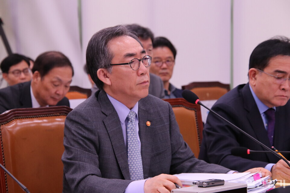 조태열 외교부 장관이 8월13일 국회에서 열린 외통위 전체회의에서 사도광산 유네스코 세계문화유산 등재와 관련 위원들의 질의에 답하고 있다. (사진=조태근 기자)