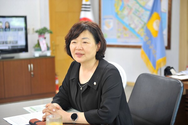 인천 연수구의회 후반기 의정을 이끌 박현주 의장은  일하는 열정 의회를 만들어 나가겠다고 강조했다. (사진=인천 연수구의회)