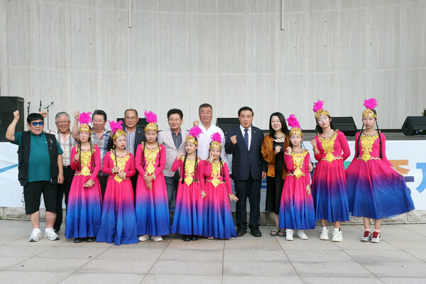 수원시의회 이재식 의장이 8월17일 수원시 만석공원 제2야외음악당에서 열린 제28회 수원화성 백중제에 참석하였다. (사진=수원시의회)