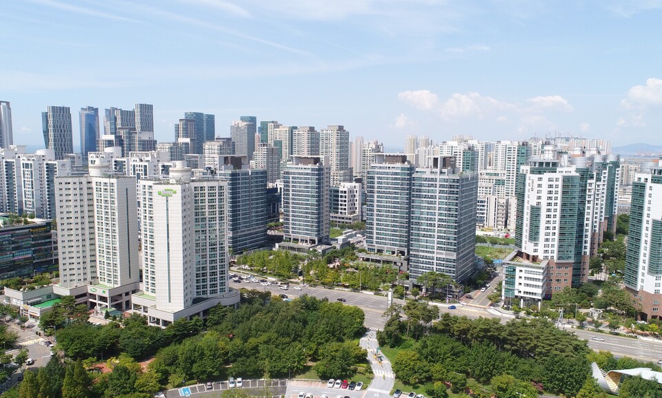 연수구가 인천에서 처음으로 아파트 내 전기차 시설 이전 재원을 마련했다.(사진=인천 연수구)