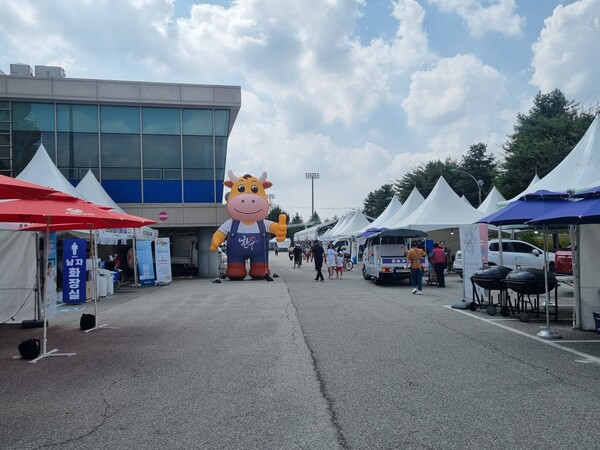 올해로 15회 개최된 포천시 홀스타인 품평회가 6~8일 무사히 치러졌다. (사진=김순철 기자)