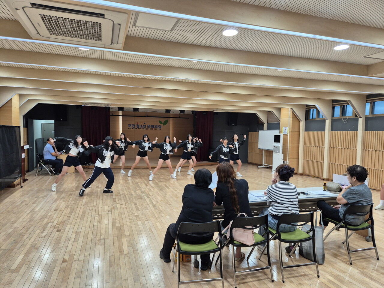 포천동 행정복지센터는 지역 청소년들의 사기증진을 위한 체육대회를 실시하였다. (사진=포천시)