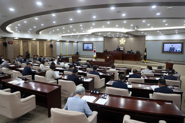 수원시의회가 9월26일 제386회 임시회를 개회하여 조례안 등 안건을 의결했다. (사진=수원시의회)