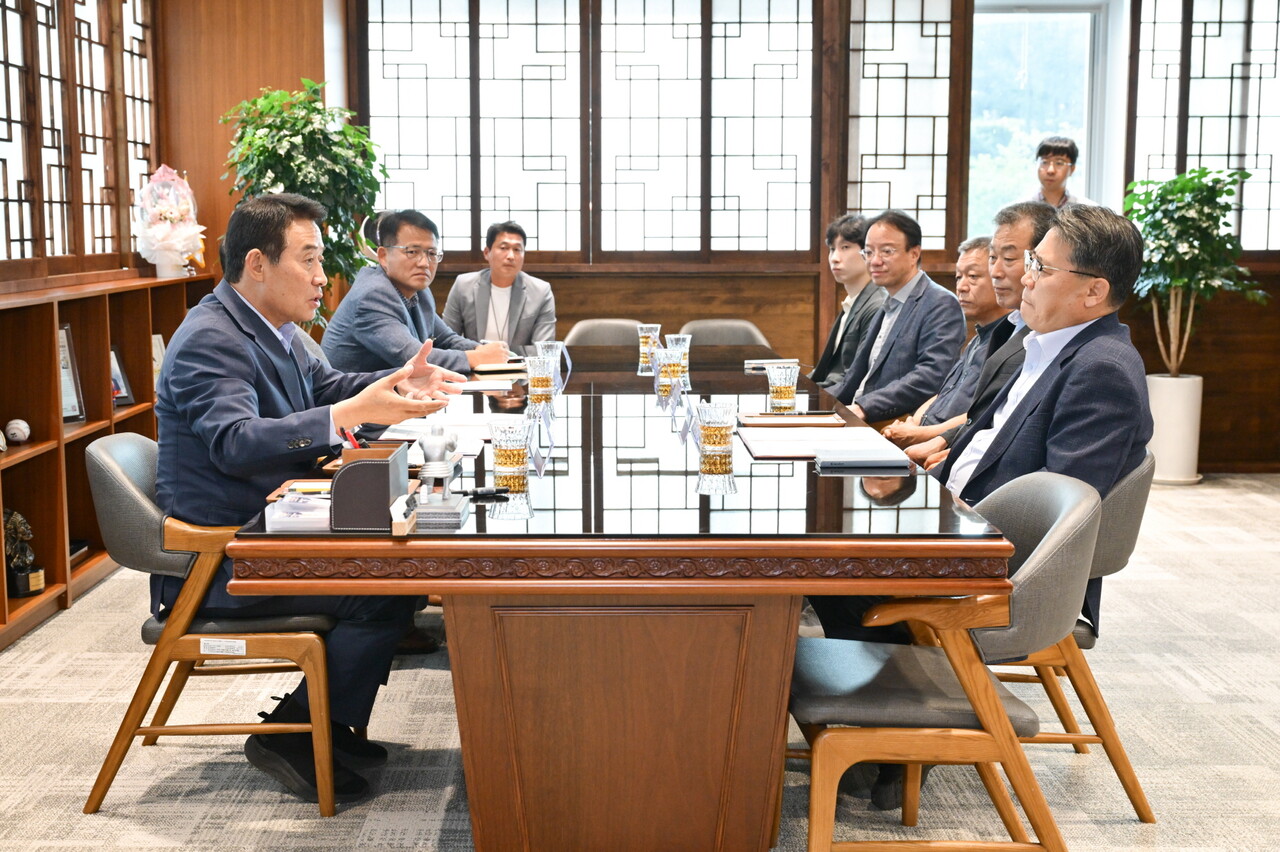 포천시는 유네스코 등록 한탄강의 지속적 발전과 관련 수자원공사와 원활한 업무를 위한 실무회의를 하였다.(사진=포천시)