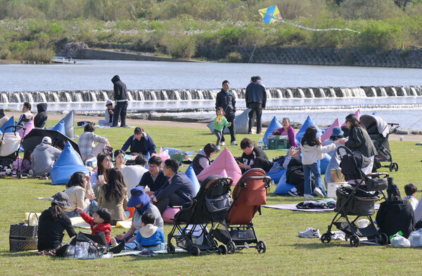 평택시 진위천 유원지는 지난 10월19일부터 20일까지 ‘2024 물만난 평택 페스티벌’로 활기를 띠었다. (사진=평택시)