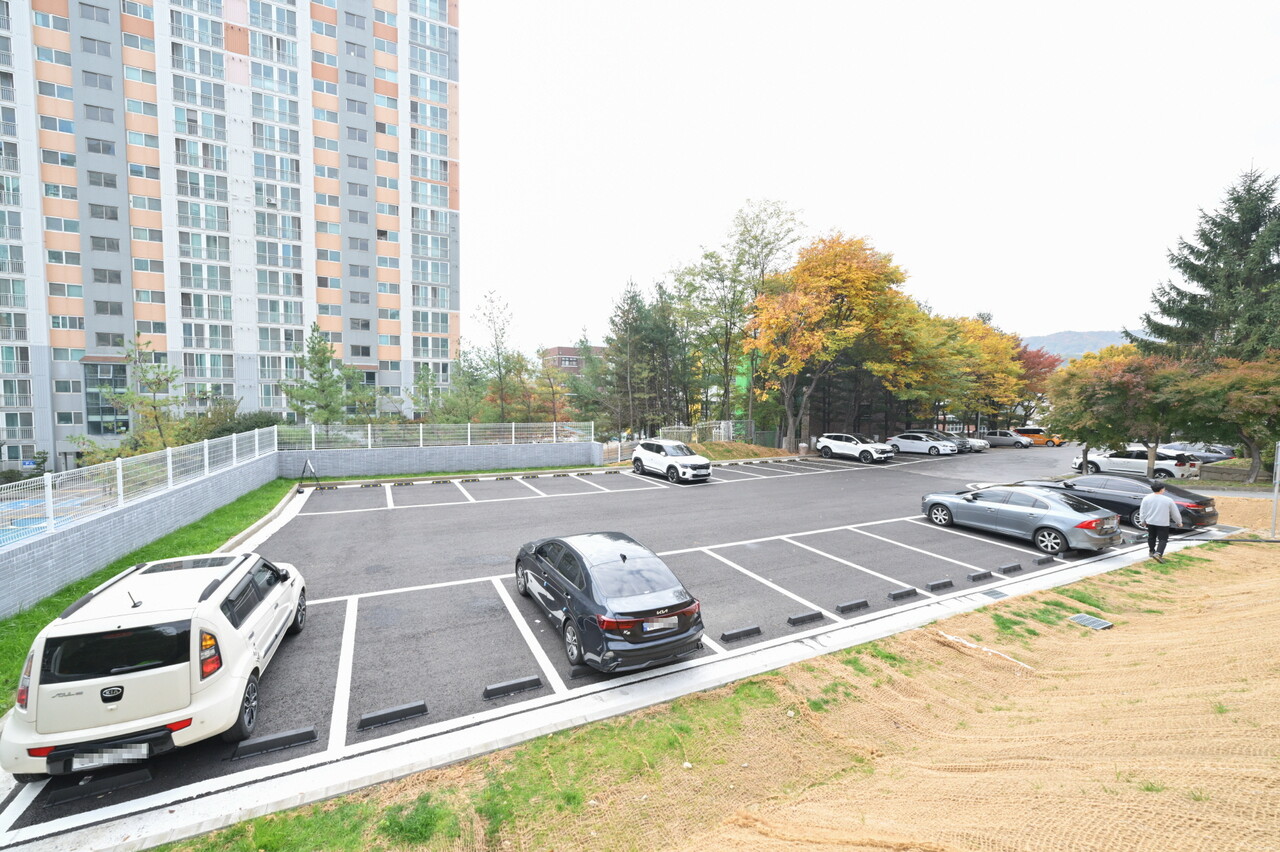 포천시는 소흘읍일대 만성적인 주차난 해소를 위해 32면 상당의 공영주차장을 준공, 무료 개방을 실시한다. (사진=포천시)