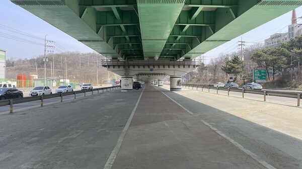 안성시는 지난 10월부터 내리고가차도 하부(면적 4230.5㎡)에 경기생태마당 조성사업(내리고가차도 그린인프라 확충사업)을 진행하고 있다. (사진=안성시)