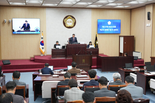 안성시의회 2025년 본예산안이 진통을 겪고 있다. (사진=안성시의회)