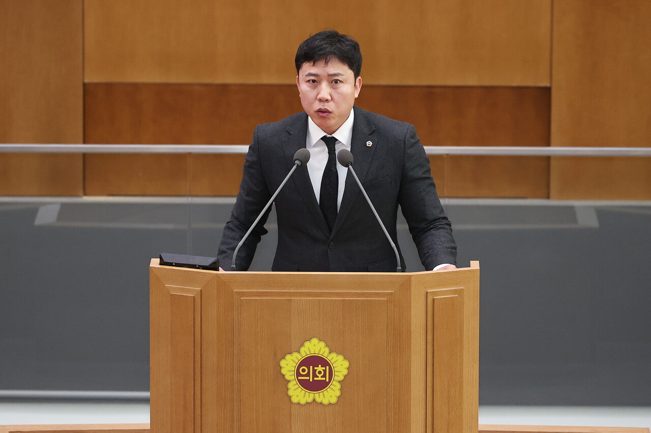 경기도의회 교육행정위원회 오세풍(국민의힘, 김포2) 의원은 12월19일 열린 제379회 정례회 제7차 본회의에서 5분 자유발언을 하고 있다. (사진=경기도의회)