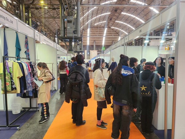 경기도와 경기도경제과학진흥원(경과원)은 지난 1월14일부터 16일까지 사흘간 스페인 바르셀로나에서 열린 'Textile Expo'(섬유산업 전시회)에 참가했다. (사진=경과원)