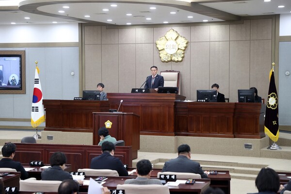 수원시의회가 2월5일 2025년 첫 회기인 제390회 임시회 제1차 본회의를 시작으로 15일간의 의정활동에 돌입했다. (사진=수원시의회)