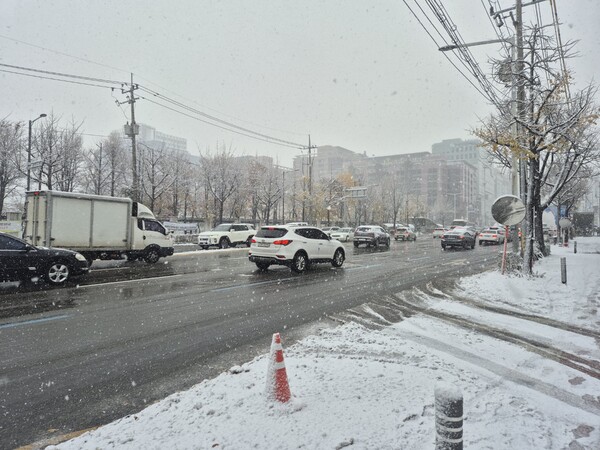 2월12일 경기도에 따르면 전날 밤부터 내린 눈으로 파주 2.2cm, 안산 1.2cm, 연천 1.1cm 등 도내 평균 0.6cm의 적설량을 기록했다. (사진=일간경기DB)
