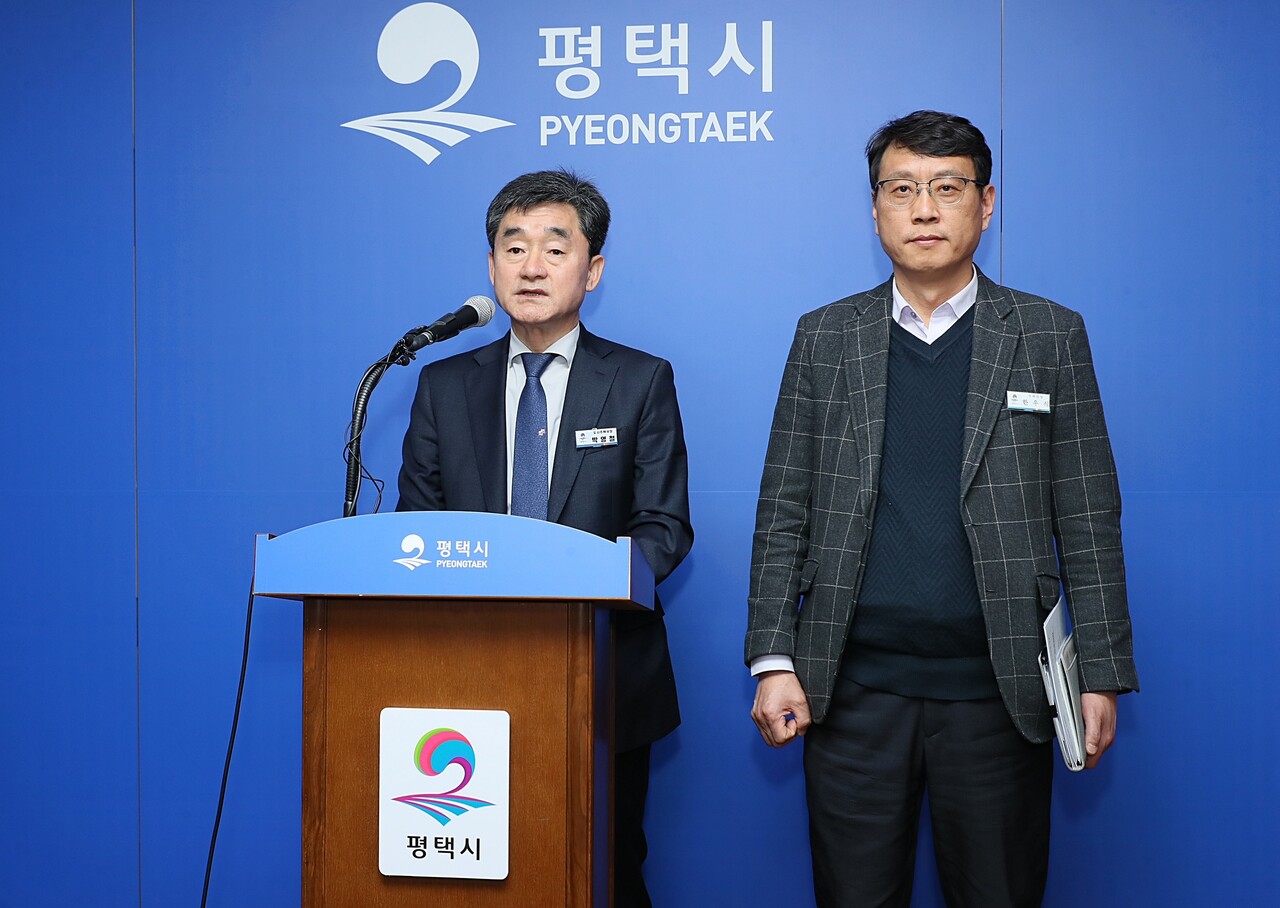 박영철 평택시 도시주택국장은 2월25일 언론 브리핑을 통해 평택시가 전국 신규 분양물량의 7.8%를 공급하는 등 공격적인 주택 공급에도 불구하고 건실한 분양시장을 유지하고 있다고 밝혔다. (사진=평택시)