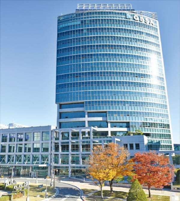 평택시와 경기도경제과학진흥원(경과원)이 기술력과 성장잠재력을 갖춘 평택시 중소기업을 발굴해 ‘평택형 히든챔피언’으로 육성한다.(사진=경과원)